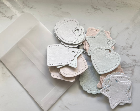 En stock / Lot de 30 étiquettes- papier artisanal - handmade paper