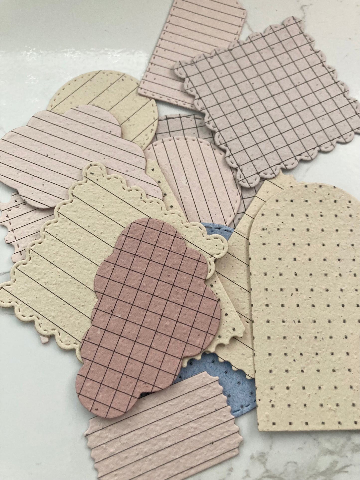 ///////////PROS//////////////En stock / Ephémères- pochette 15 découpes imprimées - papier artisanal - handmade paper