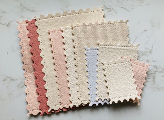 En stock / Lot de 10 étiquettes- papier artisanal - handmade paper