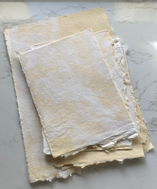 lot de 10 feuilles A6 TIE AND DYE Papier artisanal - papier recyclé fait-main