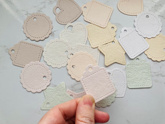 En stock / Lot de 30 étiquettes- papier artisanal - handmade paper