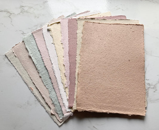 lot de 10 feuilles A6 MIX Papier artisanal - papier recyclé fait-main