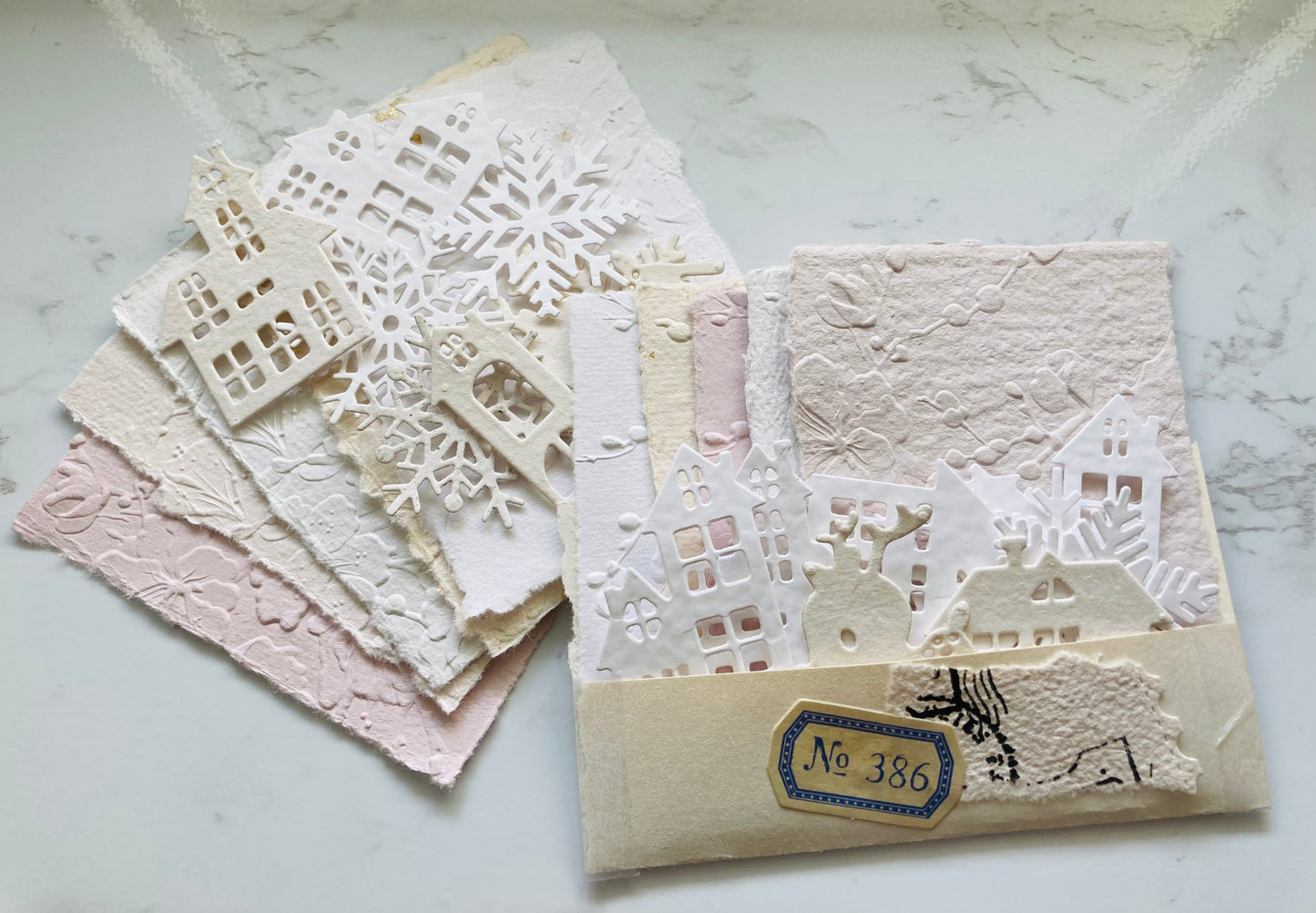 En stock / Thème HIVER - pochette 15 découpes - papier artisanal - handmade paper