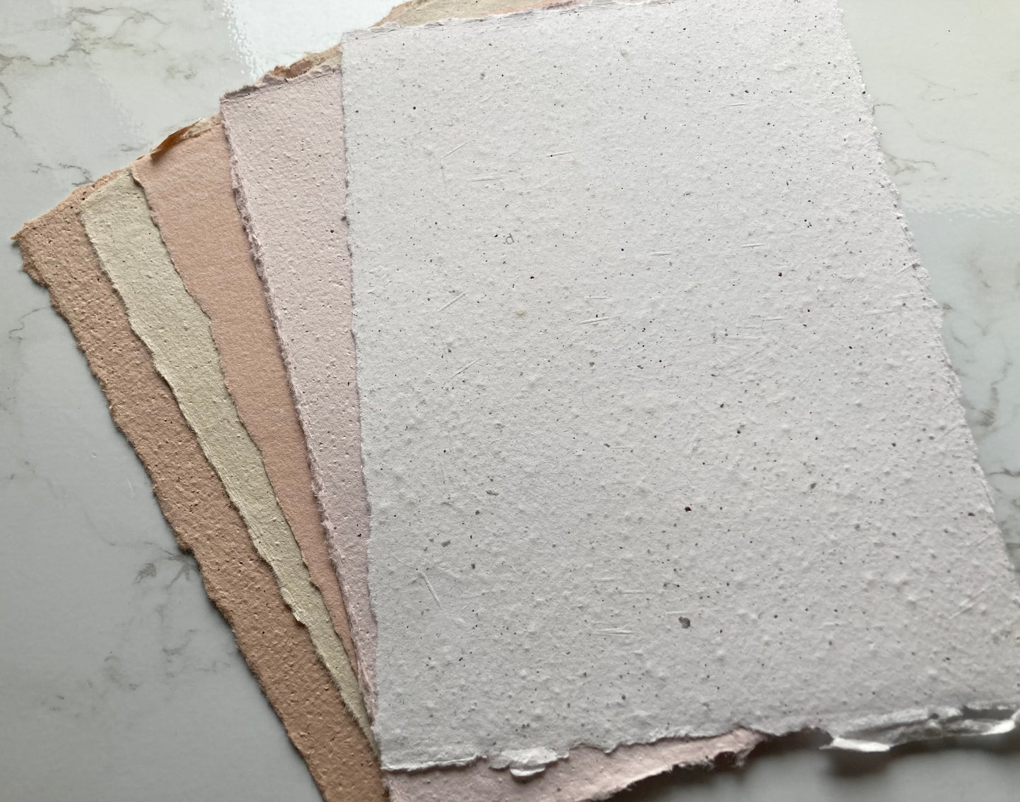 lot de 5 feuilles B6 MIX Papier artisanal - papier recyclé fait-main