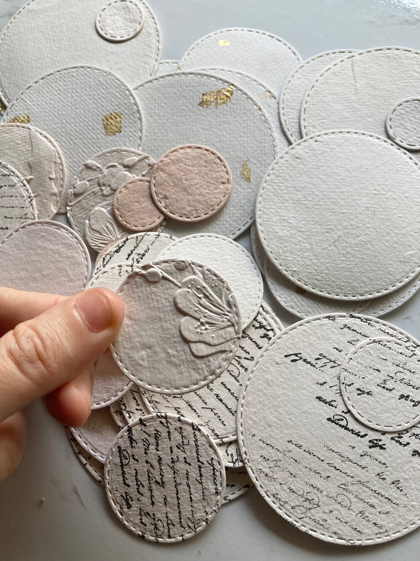 En stock / Lot de 25 cercles- journaling -  papier artisanal - handmade paper