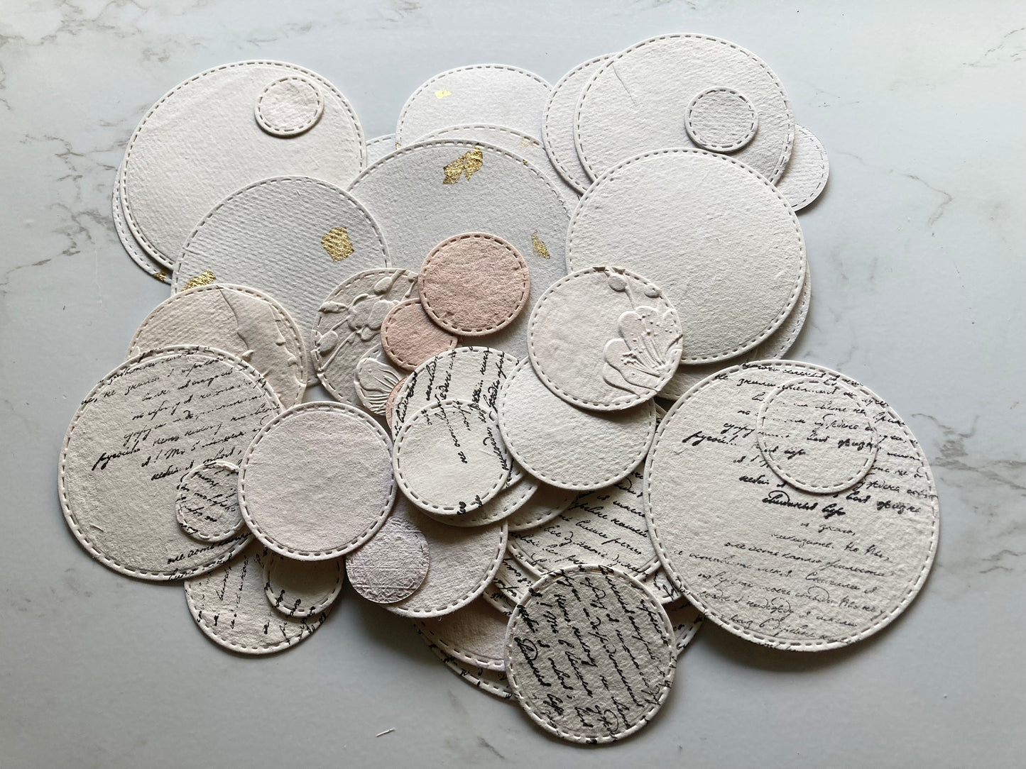 En stock / Lot de 25 cercles- journaling -  papier artisanal - handmade paper