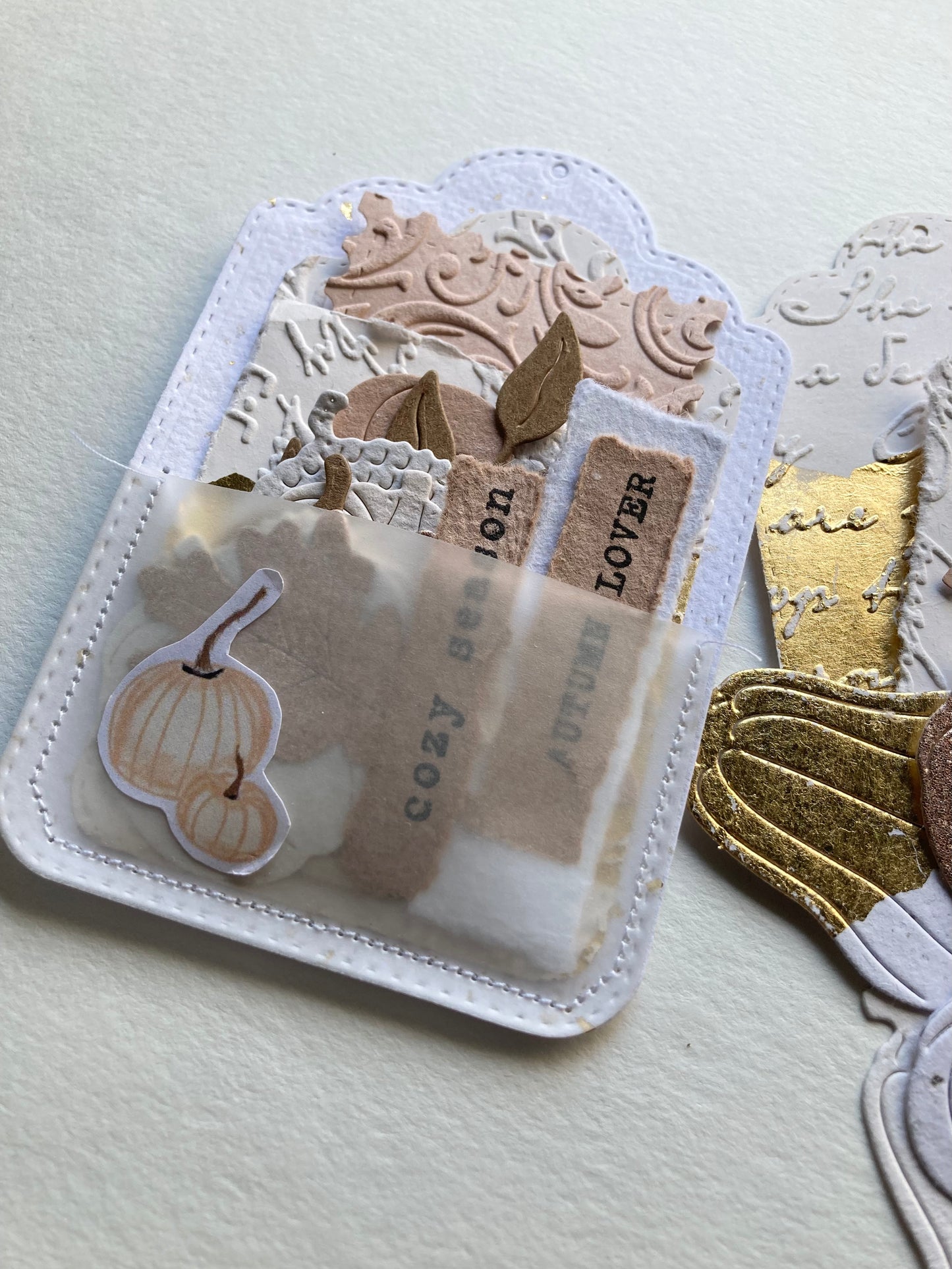 En stock / AUTOMNE- pochette scrapbooking 15 découpes - papier artisanal - handmade paper