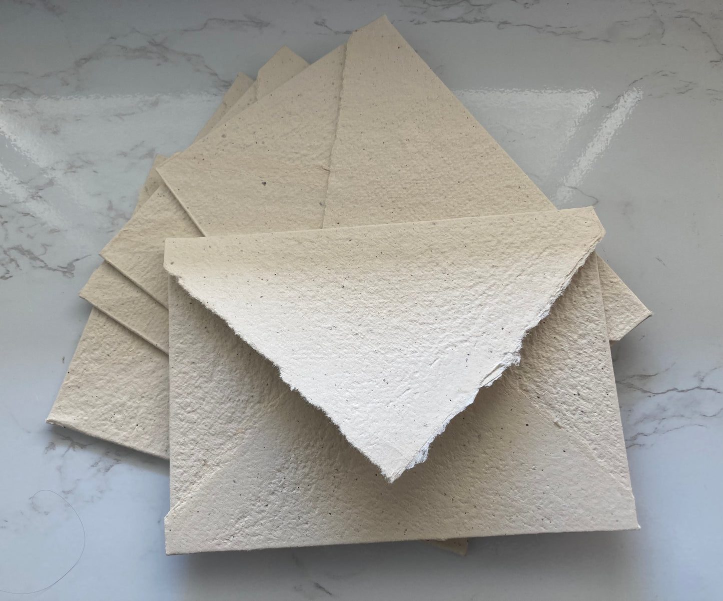 En stock// ENVELOPPES graines de vanille C6/A6  - Papier fait-main papier artisanal - papeterie - vendue à l'unité