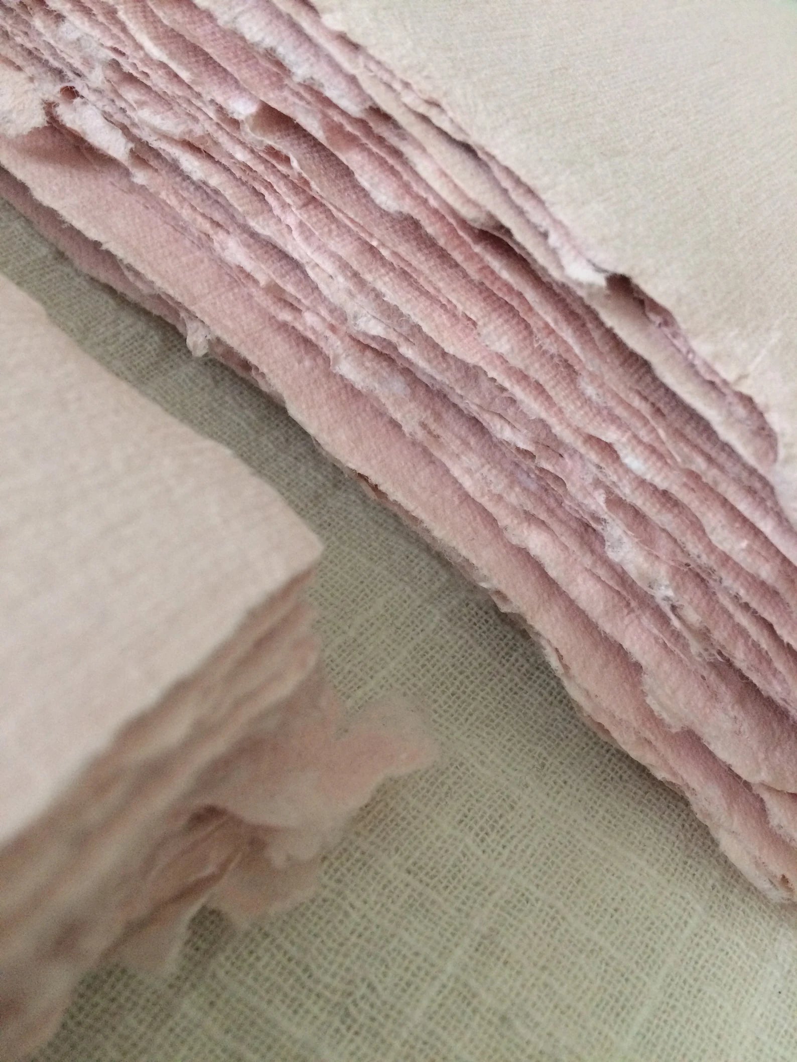 Papier fait-main - handmade paper - papier artisanal