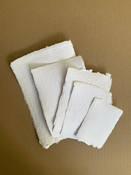 Papier artisanal - papier fait-main - handmade paper