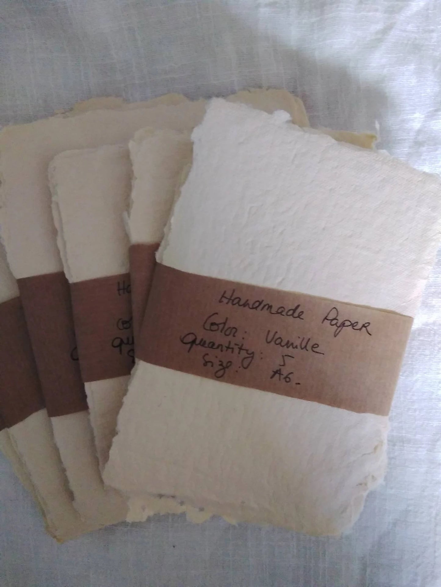 Papier fait-main - handmade paper - papier artisanal