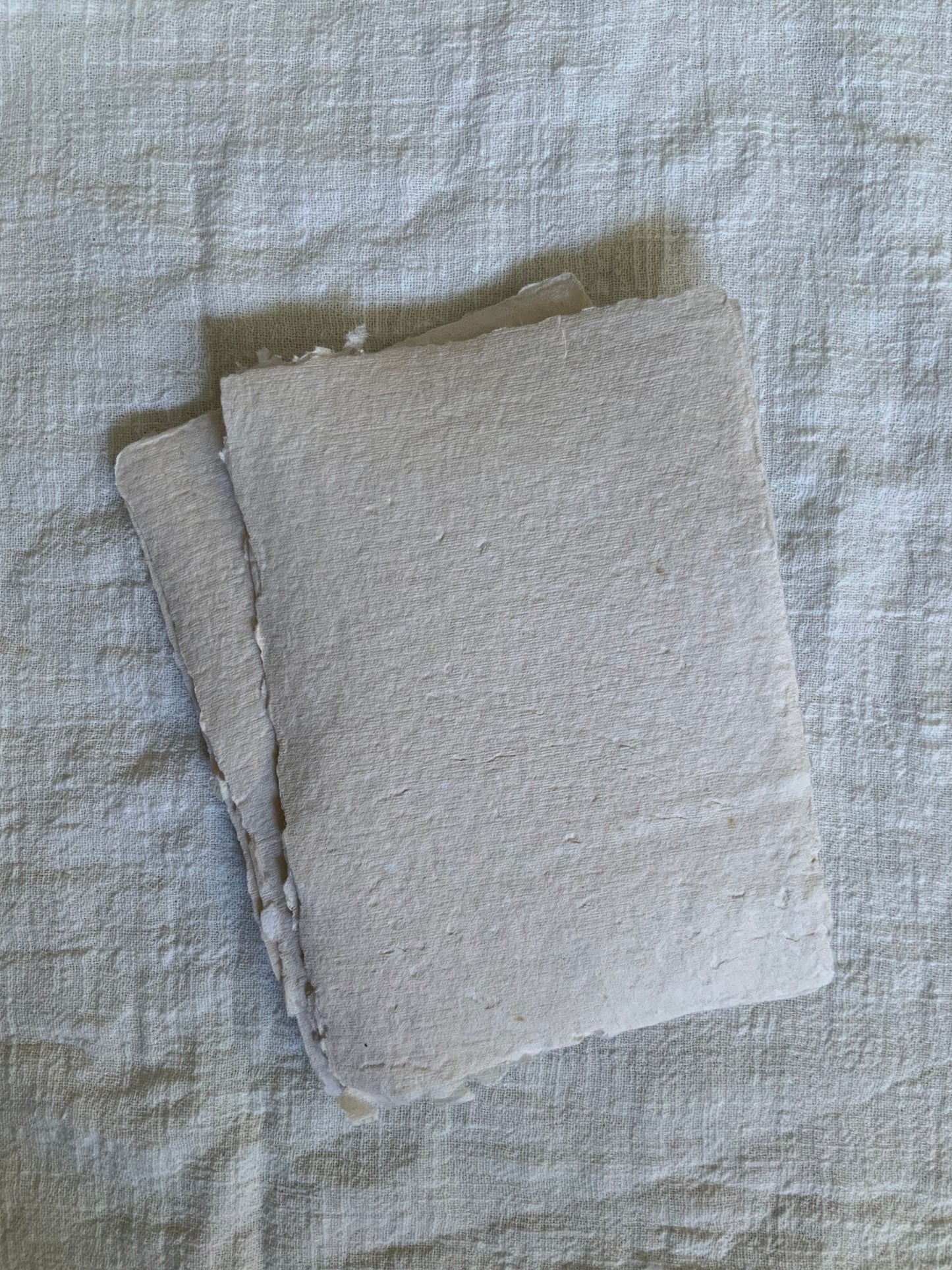 Papier fait- main - papier artisanal - handmade paper 