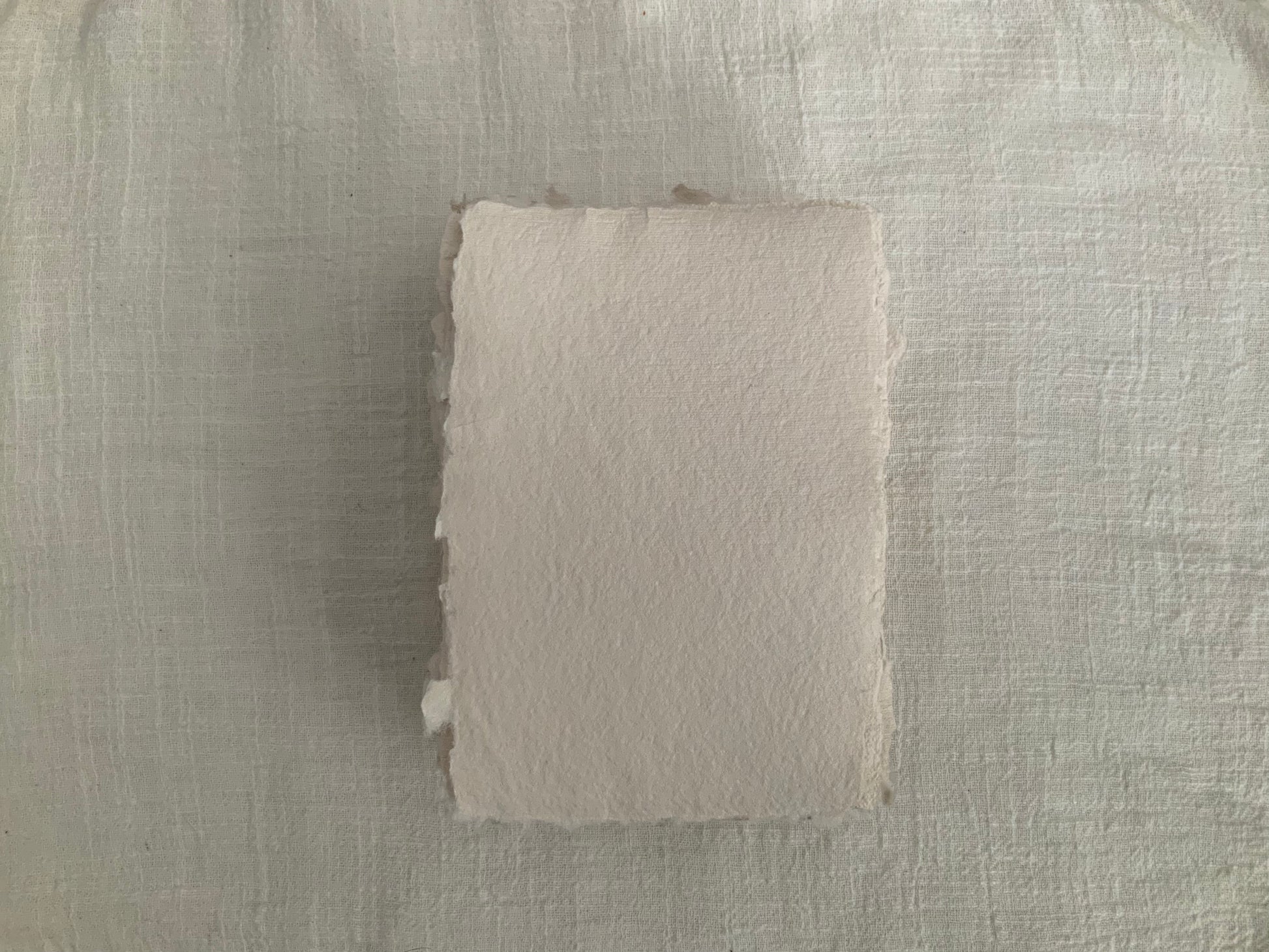 Papier fait-main - handmade paper - papier artisanal